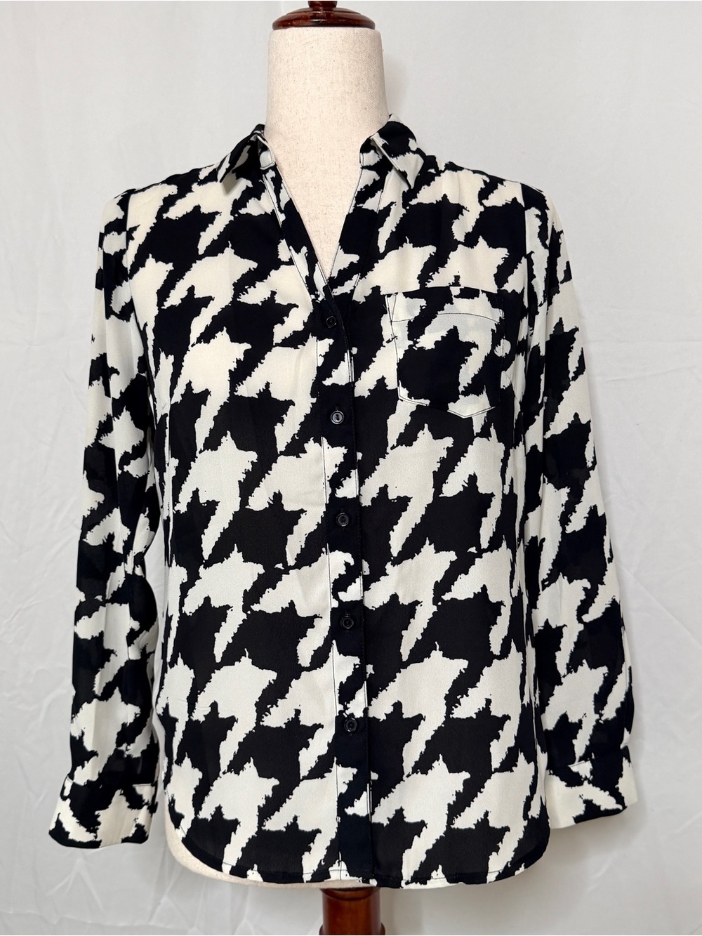 Vintage The Limited Black & White Printed Petite Blouse, office,career,bossgirl